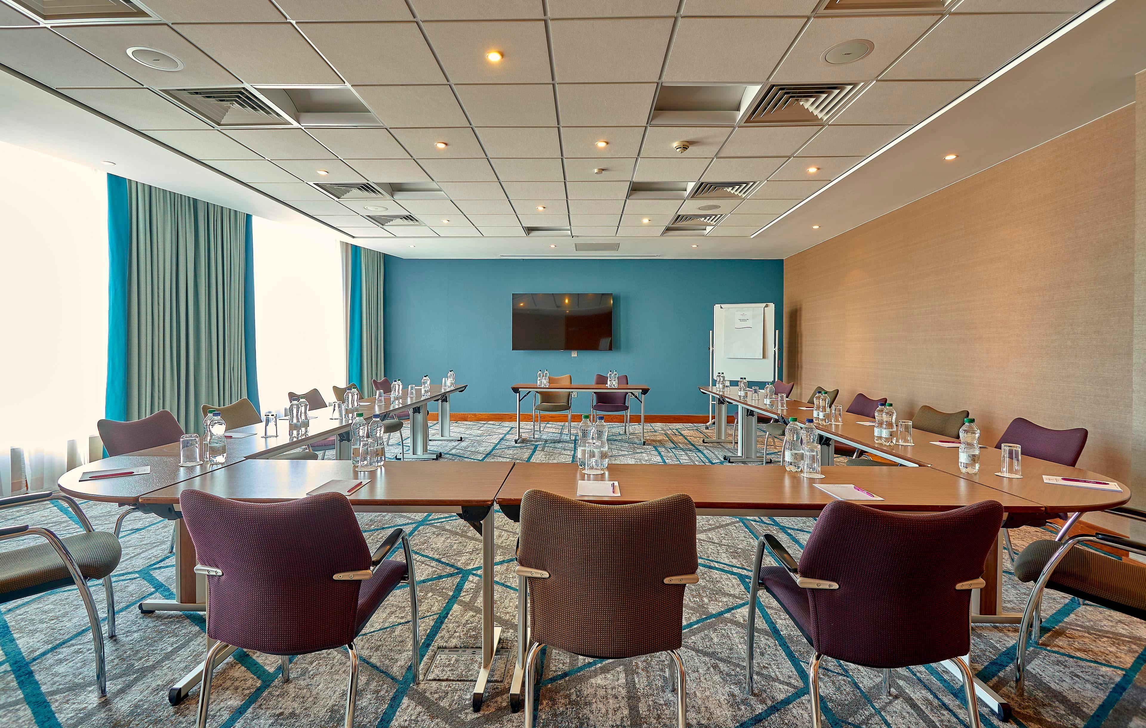 Crowne Plaza 4*